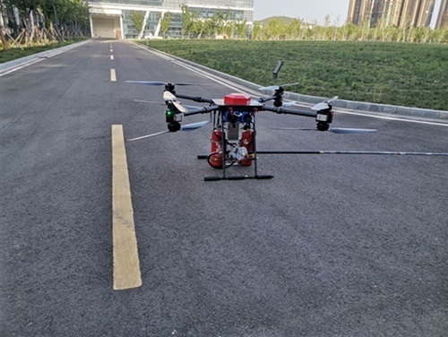 可以空中破玻璃，噴干粉的消防無人機(jī)，助力高層建筑救援
